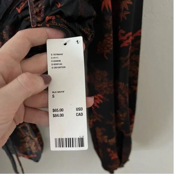 Urban Outfitters Black Printed Ruched Front Crop Top - Picture 4 of 7